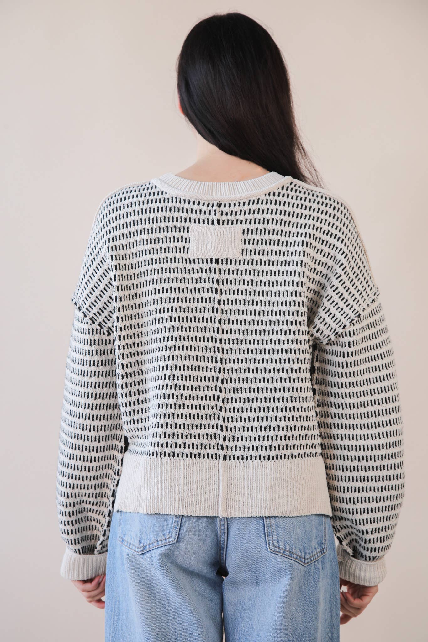 12W3383N-Two Tone Textured Knit Casual Sweater Top