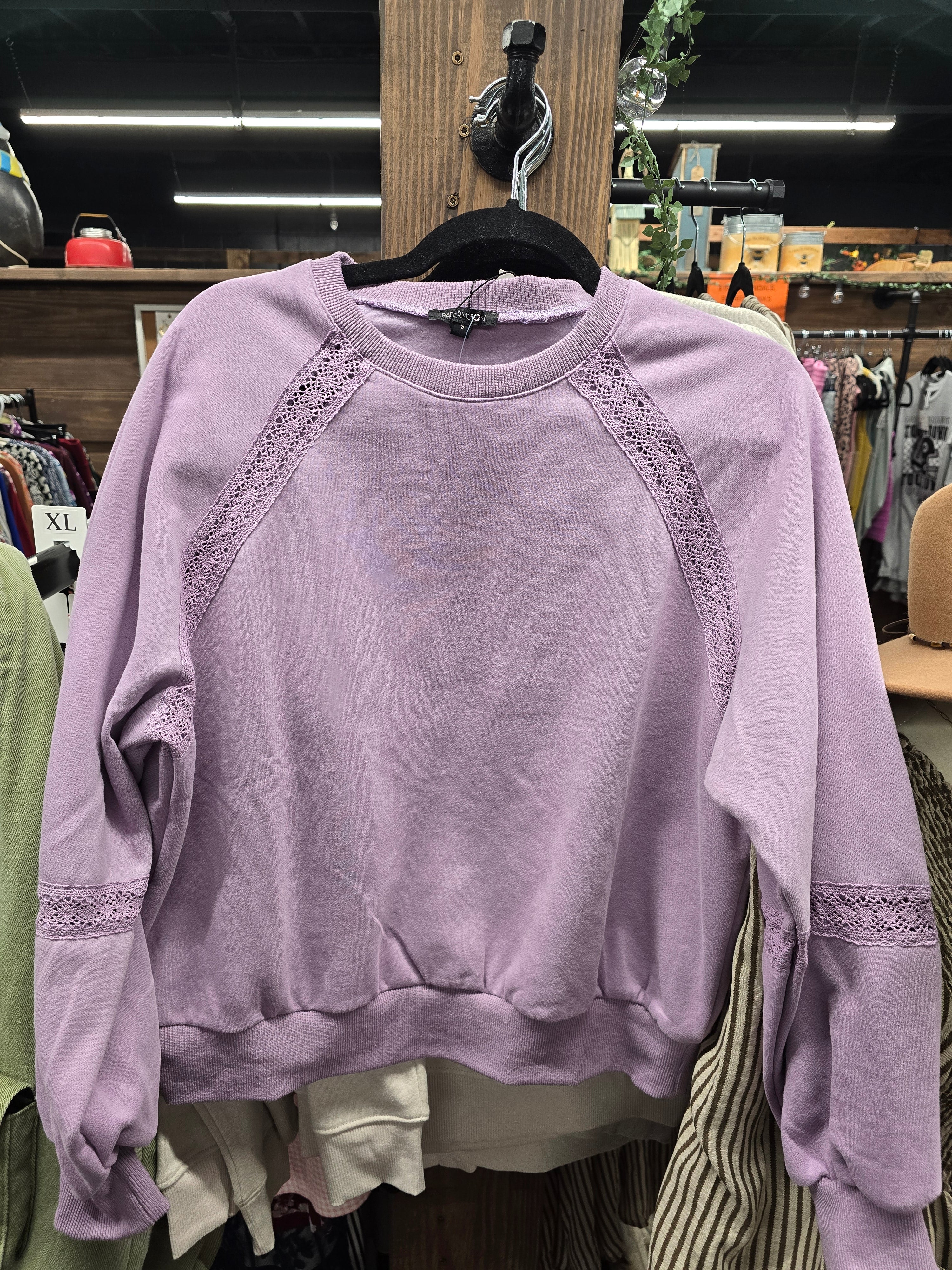 Lace Trim Cutout Sweatshirt